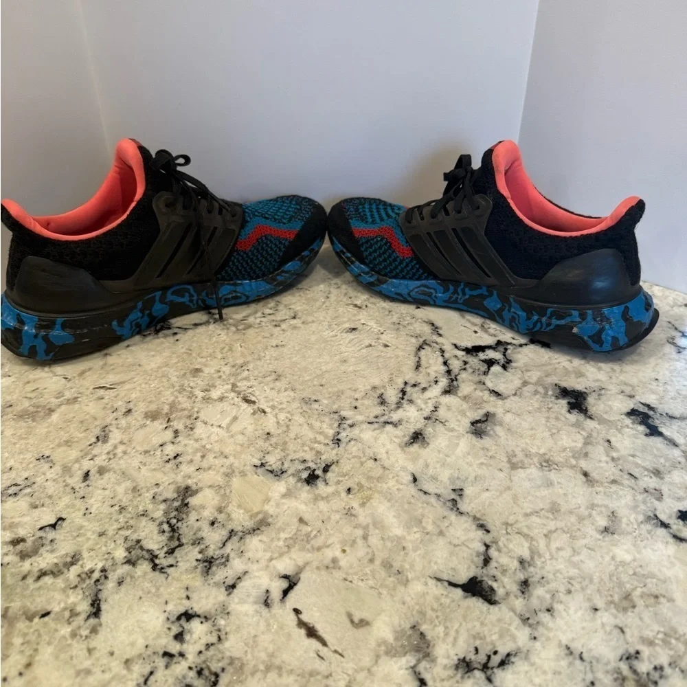 adidas Ultra Boost 5.0 DNA Black Legend Ink Turbo